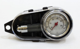 Манометр шинный до  6 атм в пластиковом футляре