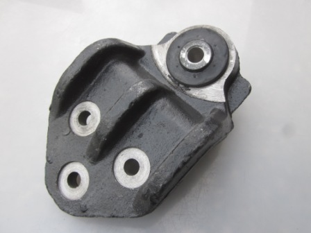 Кронштейн стабилизатора Валдай, ГАЗон NEXT заднего верхний н/о в СБ с шарниром