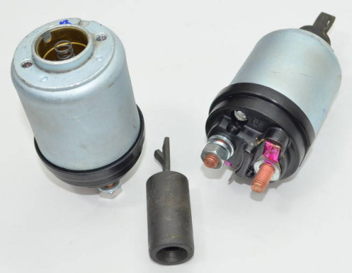 Реле втягивающее стартера ВАЗ-2101-2109, Нива