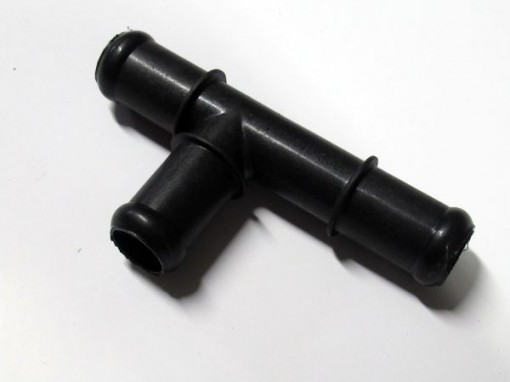 Переходник шлангов отопителя Газель, Соболь н/о (тройник D=18) пластиковый