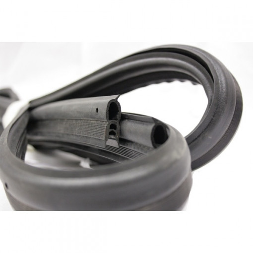 Уплотнитель крышки багажника ВАЗ-2121 (L=3800мм)