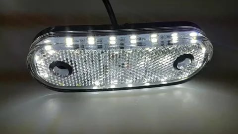 Фонарь габаритный универсальный белый бегущий с проводом